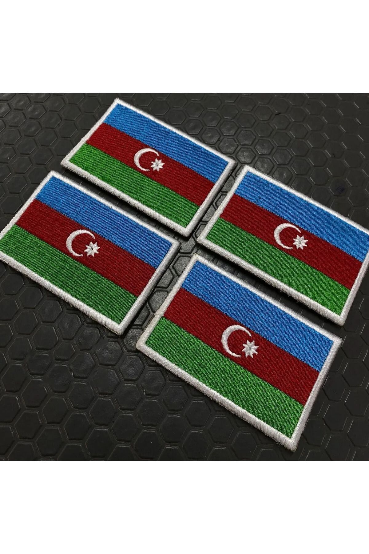Azerbaycan Bayrağı Cırtlı Nakışlı Arma